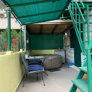Shiny Appartement